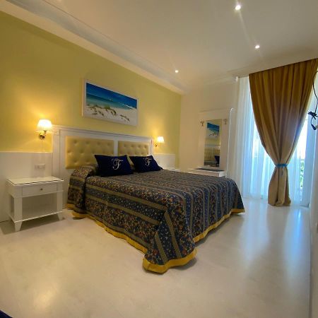 Falli Exclusive Rooms And Breakfast -Con Parcheggio Privato E Gratuito- 포르토 세자레오 외부 사진