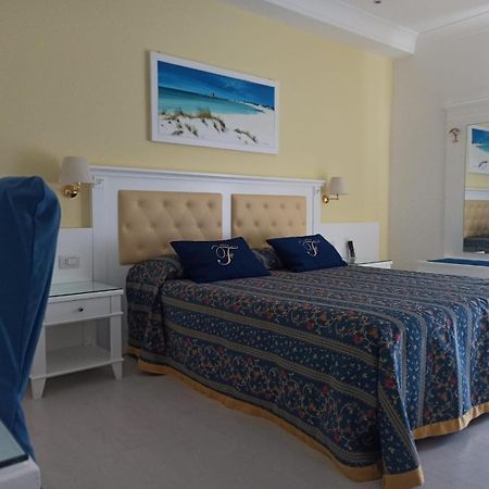 Falli Exclusive Rooms And Breakfast -Con Parcheggio Privato E Gratuito- 포르토 세자레오 외부 사진