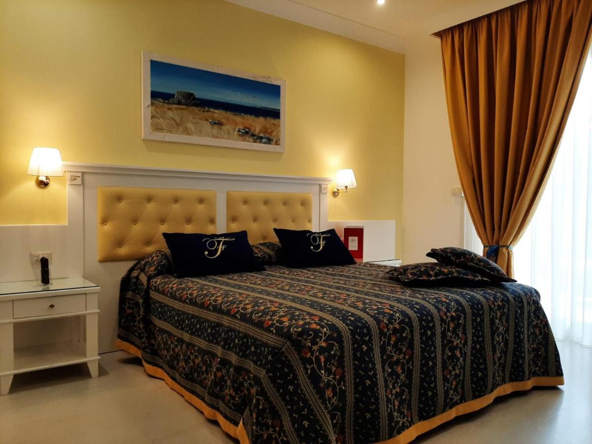 Falli Exclusive Rooms And Breakfast -Con Parcheggio Privato E Gratuito- 포르토 세자레오 외부 사진