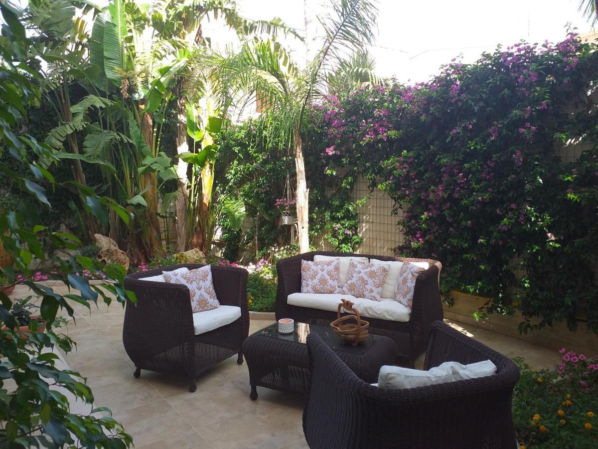 Falli Exclusive Rooms And Breakfast -Con Parcheggio Privato E Gratuito- 포르토 세자레오 외부 사진