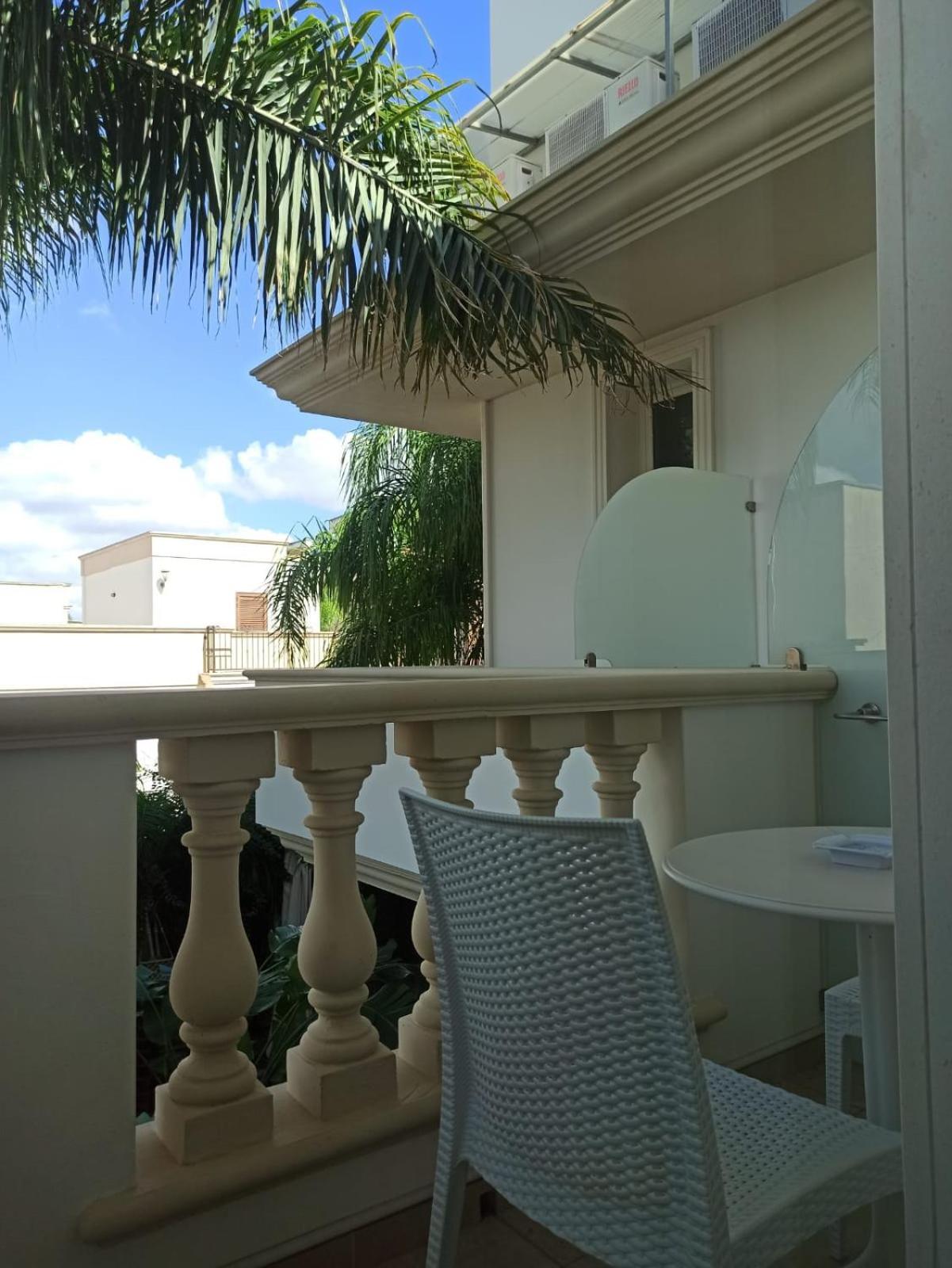 Falli Exclusive Rooms And Breakfast -Con Parcheggio Privato E Gratuito- 포르토 세자레오 외부 사진