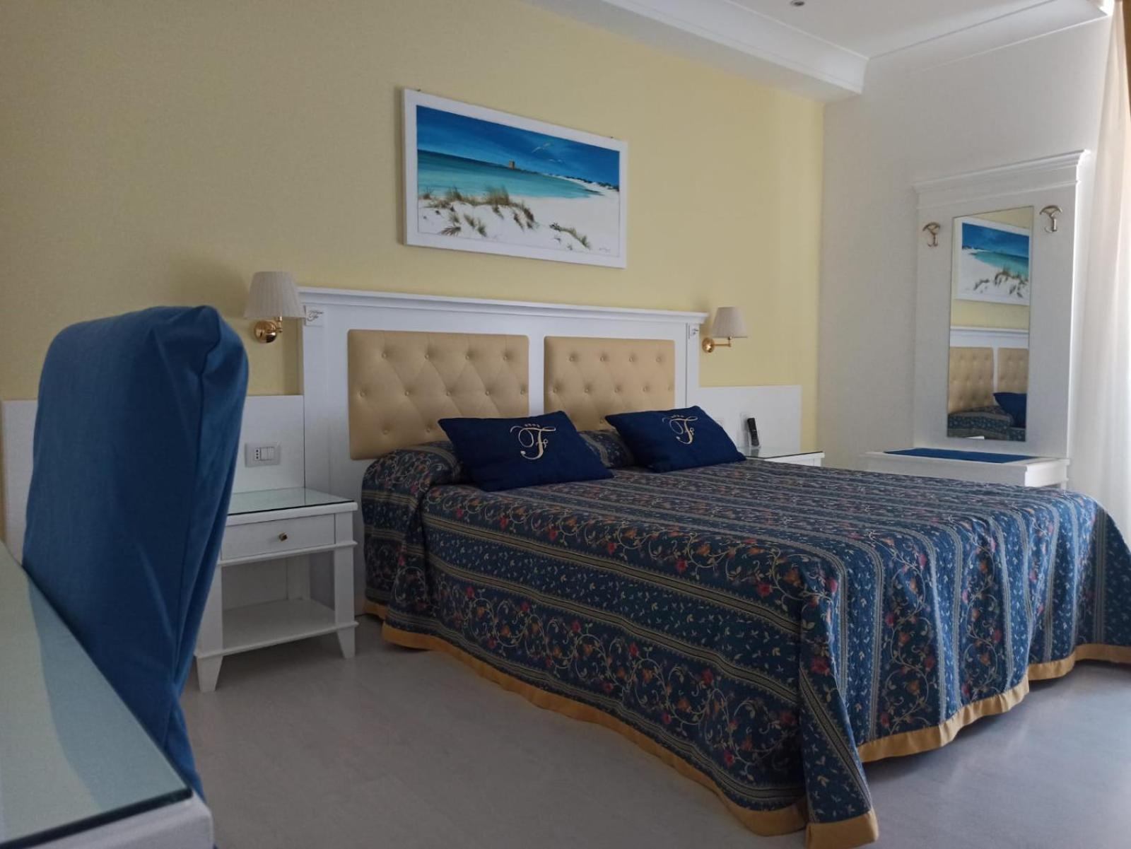 Falli Exclusive Rooms And Breakfast -Con Parcheggio Privato E Gratuito- 포르토 세자레오 외부 사진