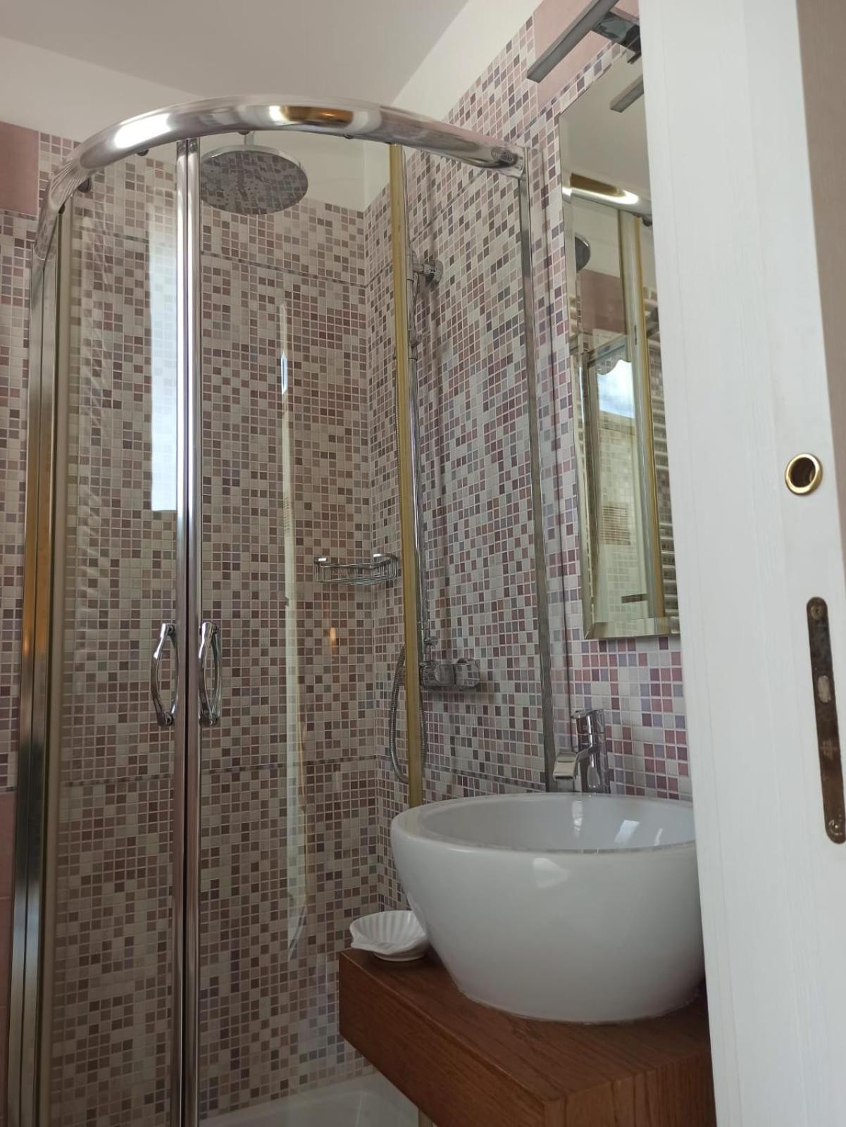 Falli Exclusive Rooms And Breakfast -Con Parcheggio Privato E Gratuito- 포르토 세자레오 외부 사진