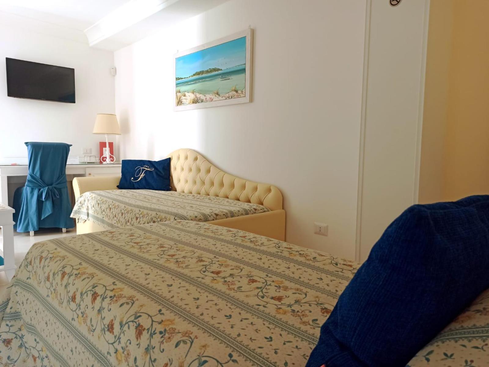 Falli Exclusive Rooms And Breakfast -Con Parcheggio Privato E Gratuito- 포르토 세자레오 외부 사진